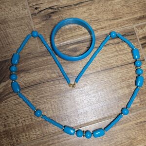 vibrant 80s blue necklace and bracelet set